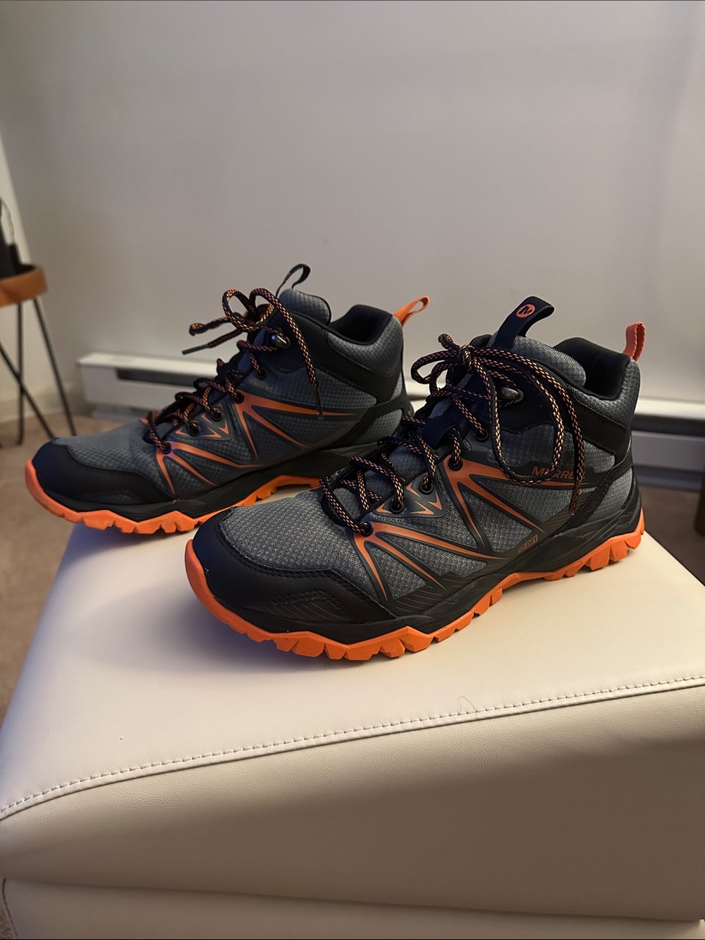 Men’s Merrell hiking boots - Picture 2 of 10